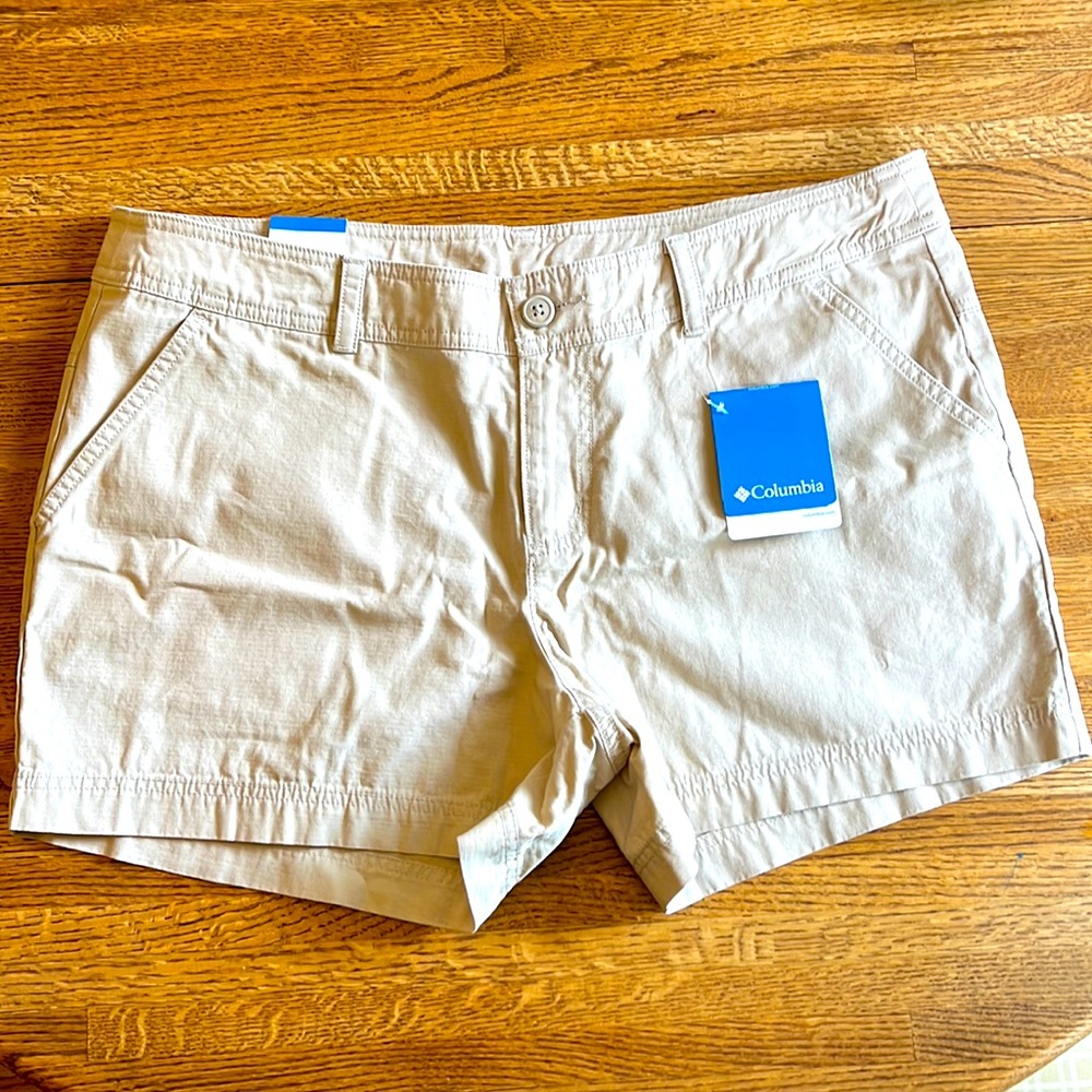 Columbia shorts size 16